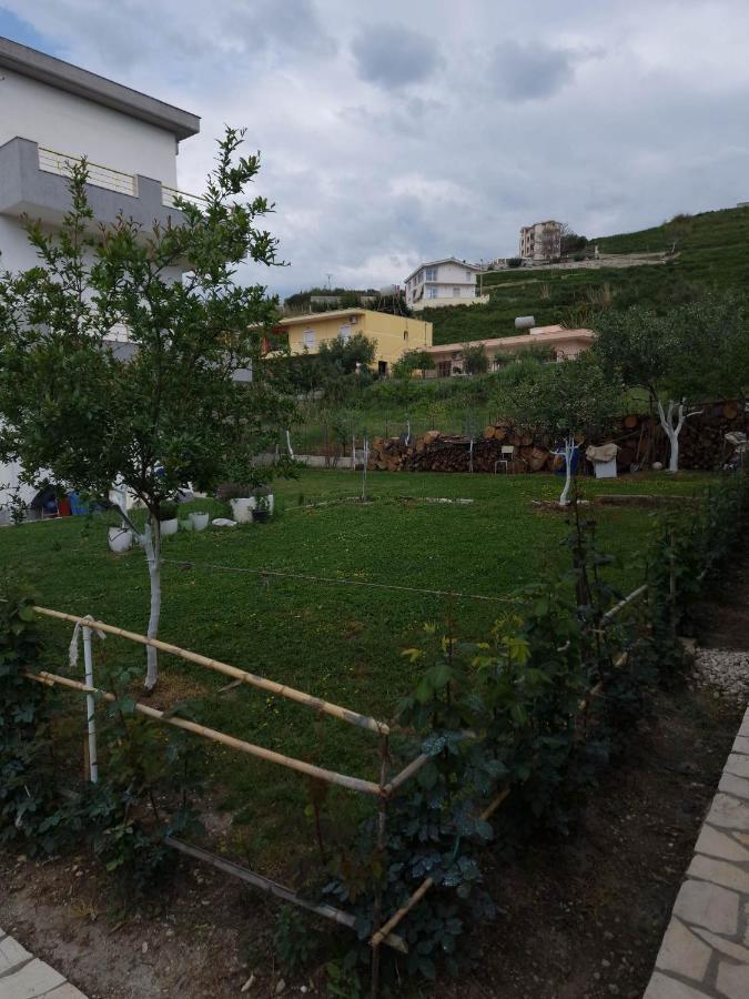 Apartmet Dritan Belulaj Apartamento Orikum Exterior foto